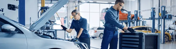 Finding the Right Ford Service Center